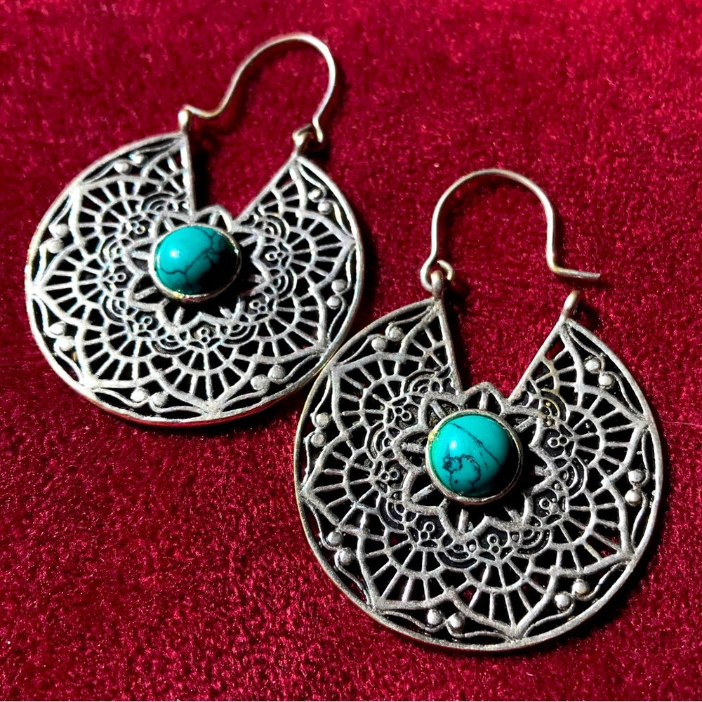 ⚒️Handmade Silver Tone Earrings With Turquoise Stone